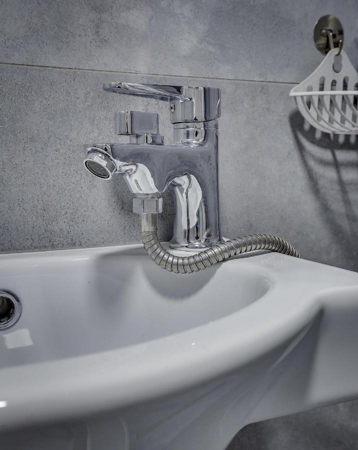 Yourhouse На Розыбакиева Утепова Недалеко От Меги Almatı Dış mekan fotoğraf