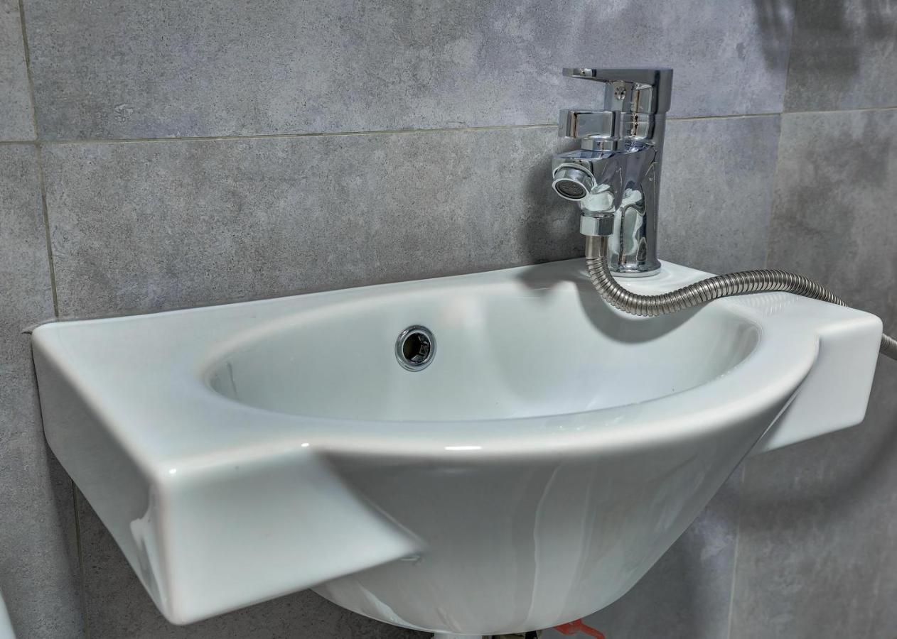 Yourhouse На Розыбакиева Утепова Недалеко От Меги Almatı Dış mekan fotoğraf
